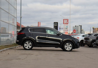 Подержанный автомобиль Kia Sportage 2017 года (4 фото)