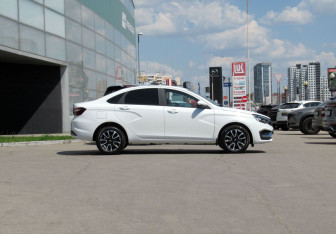 Подержанный автомобиль LADA (ВАЗ) Vesta Sedan 2024 года (4 фото)