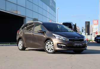 Подержанный автомобиль Kia Ceed Wagon 2017 года (3 фото)