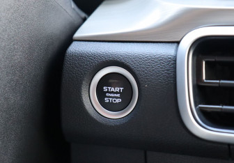 Подержанный автомобиль Geely Coolray 2023 года (23 фото)