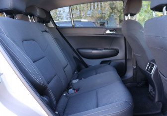 Подержанный автомобиль Kia Sportage 2017 года (11 фото)