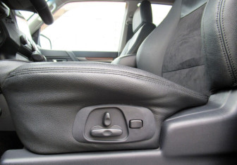 Подержанный автомобиль Mitsubishi Pajero 2008 года (24 фото)