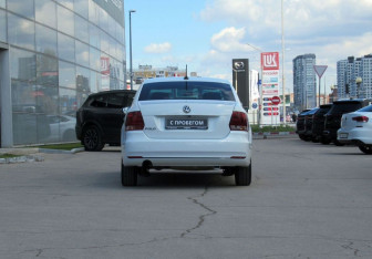 Подержанный автомобиль Volkswagen Polo Sedan 2019 года (6 фото)