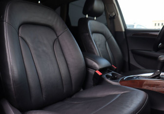 Подержанный автомобиль Audi Q5 2010 года (14 фото)