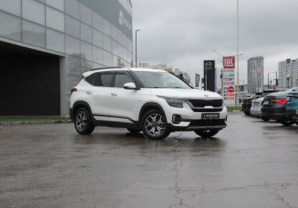 Подержанный автомобиль Kia Seltos 2020 года (3 фото)