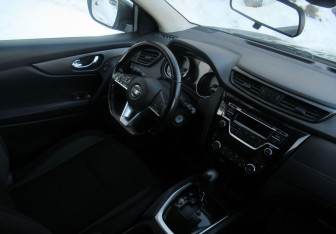 Подержанный автомобиль Nissan Qashqai 2019 года (12 фото)