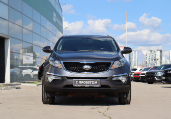 Подержанный автомобиль Kia Sportage 2014 года (2 фото)