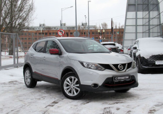 Подержанный автомобиль Nissan Qashqai 2017 года (3 фото)