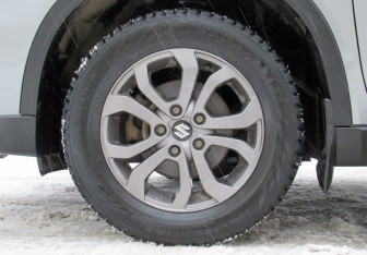 Подержанный автомобиль Suzuki Vitara 2018 года (9 фото)