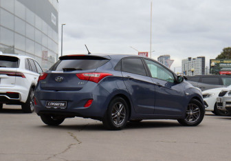 Подержанный автомобиль Hyundai i30 Hatchback 2012 года (5 фото)