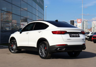Подержанный автомобиль Geely Tugella 2021 года (7 фото)