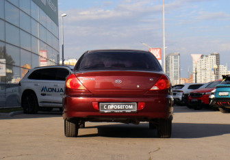 Подержанный автомобиль Kia Spectra Sedan 2008 года (6 фото)