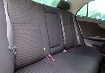 Подержанный автомобиль Toyota Corolla Sedan 2012 года (11 фото)