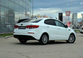 Подержанный автомобиль Kia Rio Sedan 2015 года (5 фото)