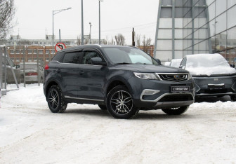 Подержанный автомобиль Geely Atlas 2019 года (3 фото)