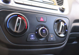 Подержанный автомобиль Hyundai Solaris Sedan 2018 года (14 фото)