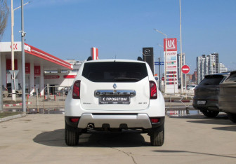 Подержанный автомобиль Renault Duster 2018 года (6 фото)