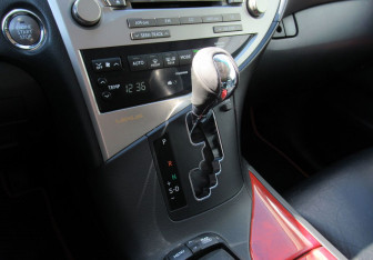 Подержанный автомобиль Lexus RX 2010 года (18 фото)