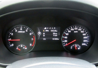 Подержанный автомобиль Kia Sportage 2017 года (16 фото)