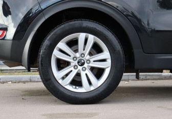 Подержанный автомобиль Kia Sportage 2017 года (9 фото)