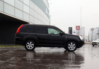 Подержанный автомобиль Nissan X-Trail 2008 года (4 фото)