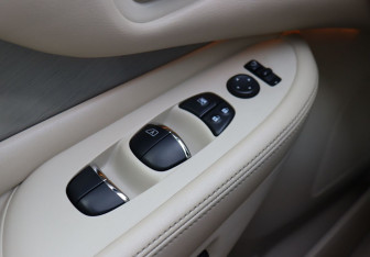 Подержанный автомобиль Nissan Murano Suv 2020 года (11 фото)