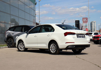 Подержанный автомобиль Skoda Rapid Liftback 2020 года (7 фото)