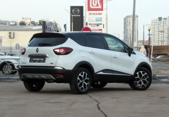 Подержанный автомобиль Renault Kaptur 2017 года (5 фото)