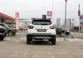 Подержанный автомобиль Renault Kaptur 2018 года (6 фото)