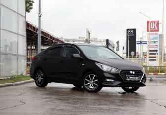Подержанный автомобиль Hyundai Solaris Sedan 2017 года (3 фото)