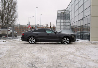 Подержанный автомобиль Audi A5 Liftback 2011 года (4 фото)