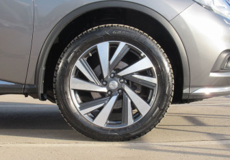 Подержанный автомобиль Nissan Murano Suv 2021 года (9 фото)