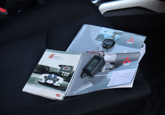 Подержанный автомобиль Mitsubishi ASX 2012 года (20 фото)