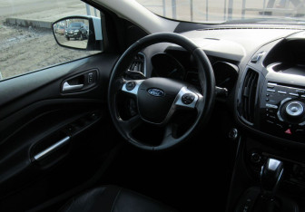 Подержанный автомобиль Ford Kuga 2013 года (12 фото)