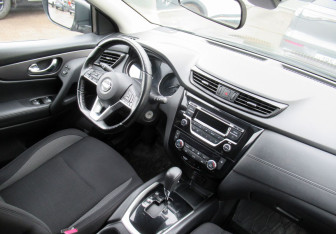 Подержанный автомобиль Nissan Qashqai 2021 года (12 фото)