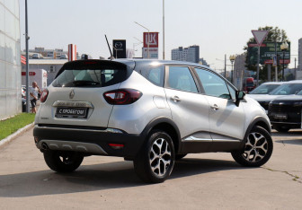 Подержанный автомобиль Renault Kaptur 2020 года (5 фото)