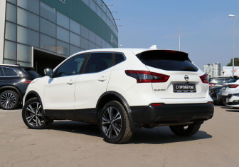 Подержанный автомобиль Nissan Qashqai 2019 года (7 фото)
