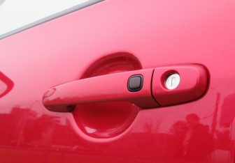 Подержанный автомобиль Toyota RAV4 2008 года (11 фото)