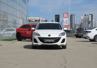 Подержанный автомобиль Mazda 3 Sedan 2011 года (2 фото)