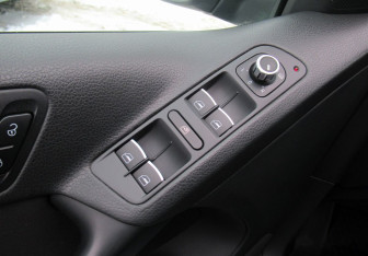 Подержанный автомобиль Volkswagen Tiguan 2013 года (14 фото)