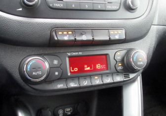 Подержанный автомобиль Kia Ceed Hatchback 2016 года (17 фото)