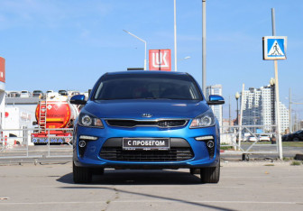 Подержанный автомобиль Kia Rio Sedan 2019 года (2 фото)