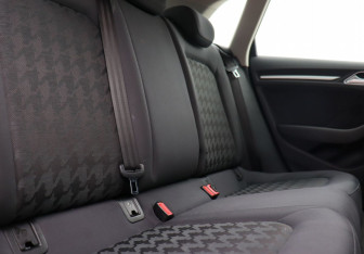 Подержанный автомобиль Audi A3 Hatchback 2014 года (17 фото)