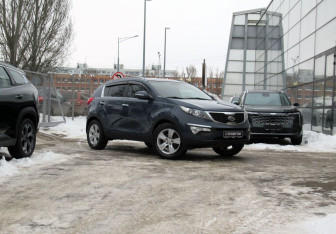 Подержанный автомобиль Kia Sportage 2011 года (3 фото)