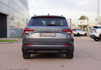 Подержанный автомобиль Skoda Karoq 2021 года (6 фото)