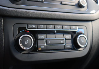 Подержанный автомобиль Volkswagen Tiguan 2013 года (15 фото)
