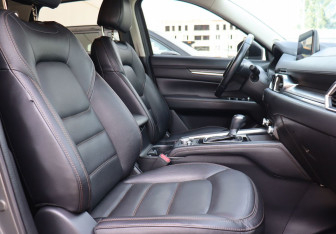 Подержанный автомобиль Mazda CX-5 2021 года (11 фото)