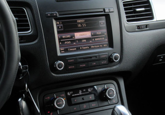 Подержанный автомобиль Volkswagen Touareg 2012 года (16 фото)