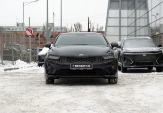 Подержанный автомобиль Kia K5 2020 года (2 фото)