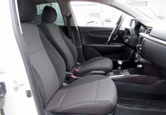 Подержанный автомобиль Kia Rio Hatchback 2018 года (11 фото)